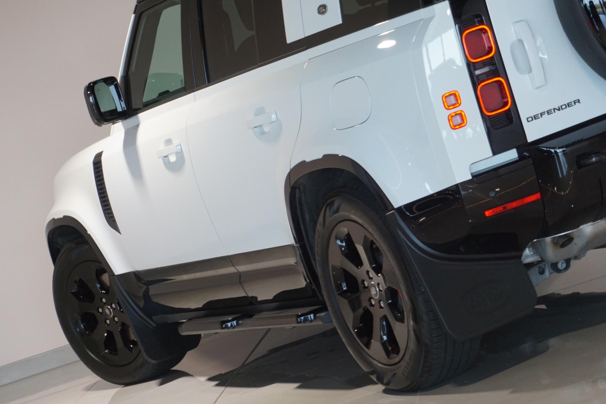 Land Rover Defender 110 2.0 P400e 15.4kWh X-Dynamic HSE SUV 5dr Petrol Plug-in Hybrid Auto 4WD Euro 6 (s/s) (404 ps)